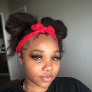 Meet your Posher, Paula-michael